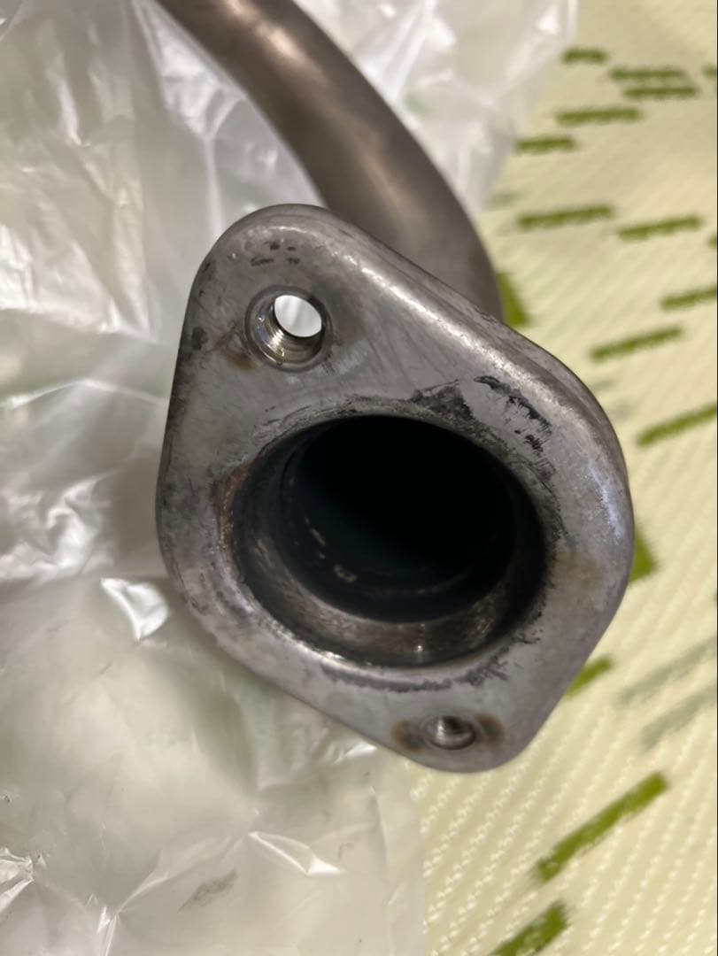 アクアNHP10マフラー
