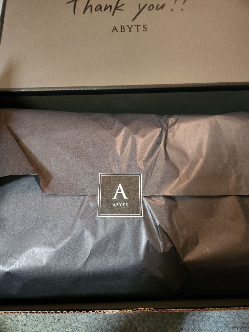 新品♬ 佐藤健…ABYTS BOA KNIT GOWN　ブラウン色　未使用