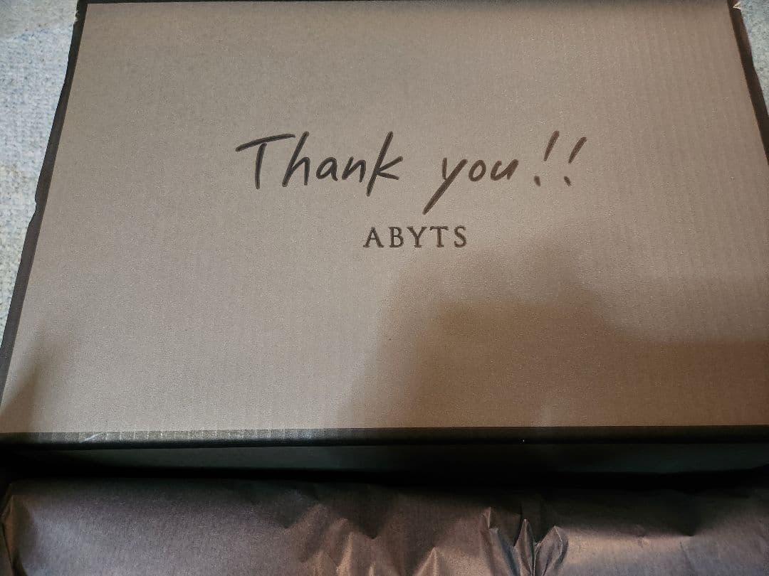 新品♬ 佐藤健…ABYTS BOA KNIT GOWN　ブラウン色　未使用
