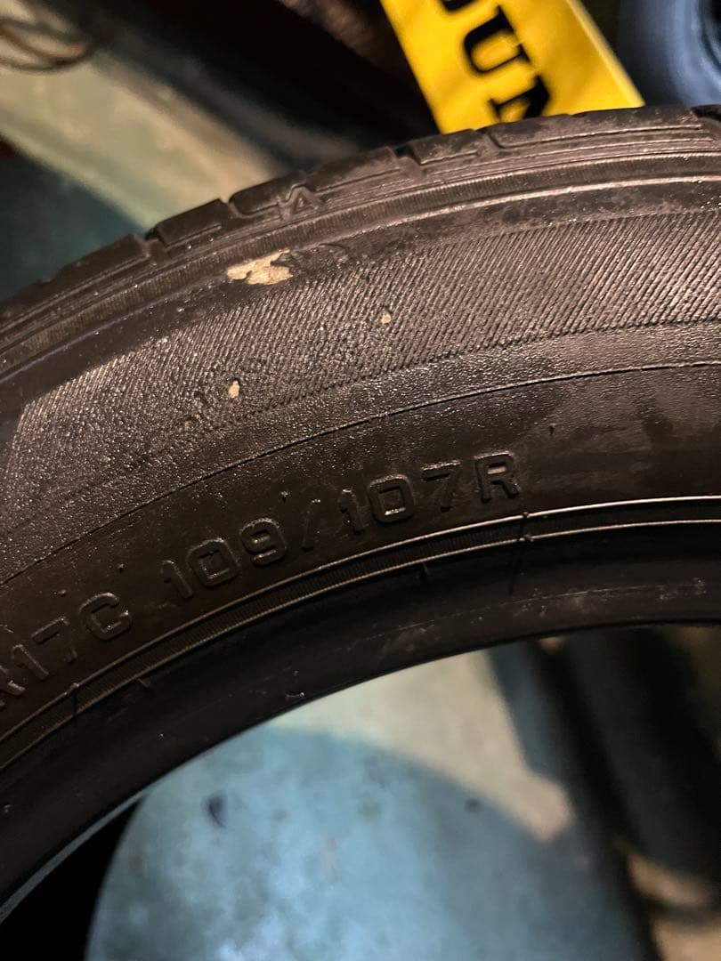 215/60R17C 109/107 ２本セット