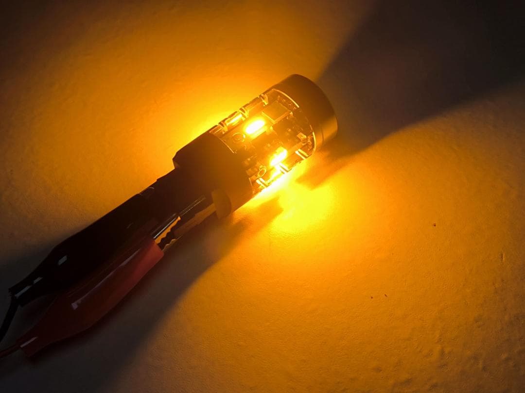 STP 18LED　発色と冷却性に拘った　爆光LED ウィンカーバルブ