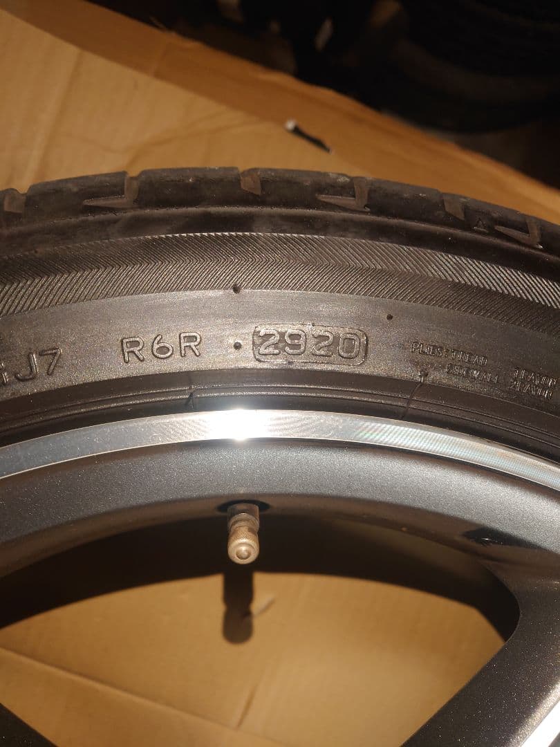 ベンツ Cクラス w205 AMG １８インチ