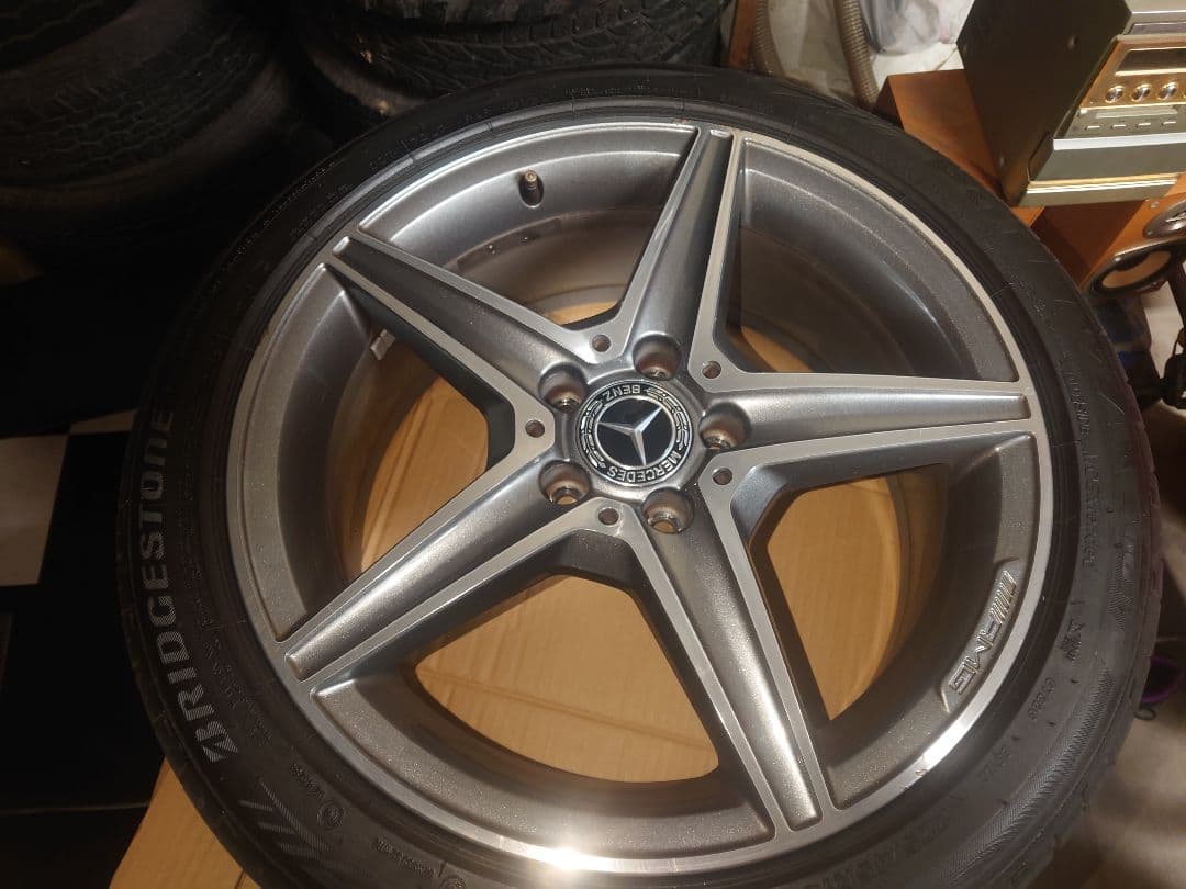 ベンツ Cクラス w205 AMG １８インチ
