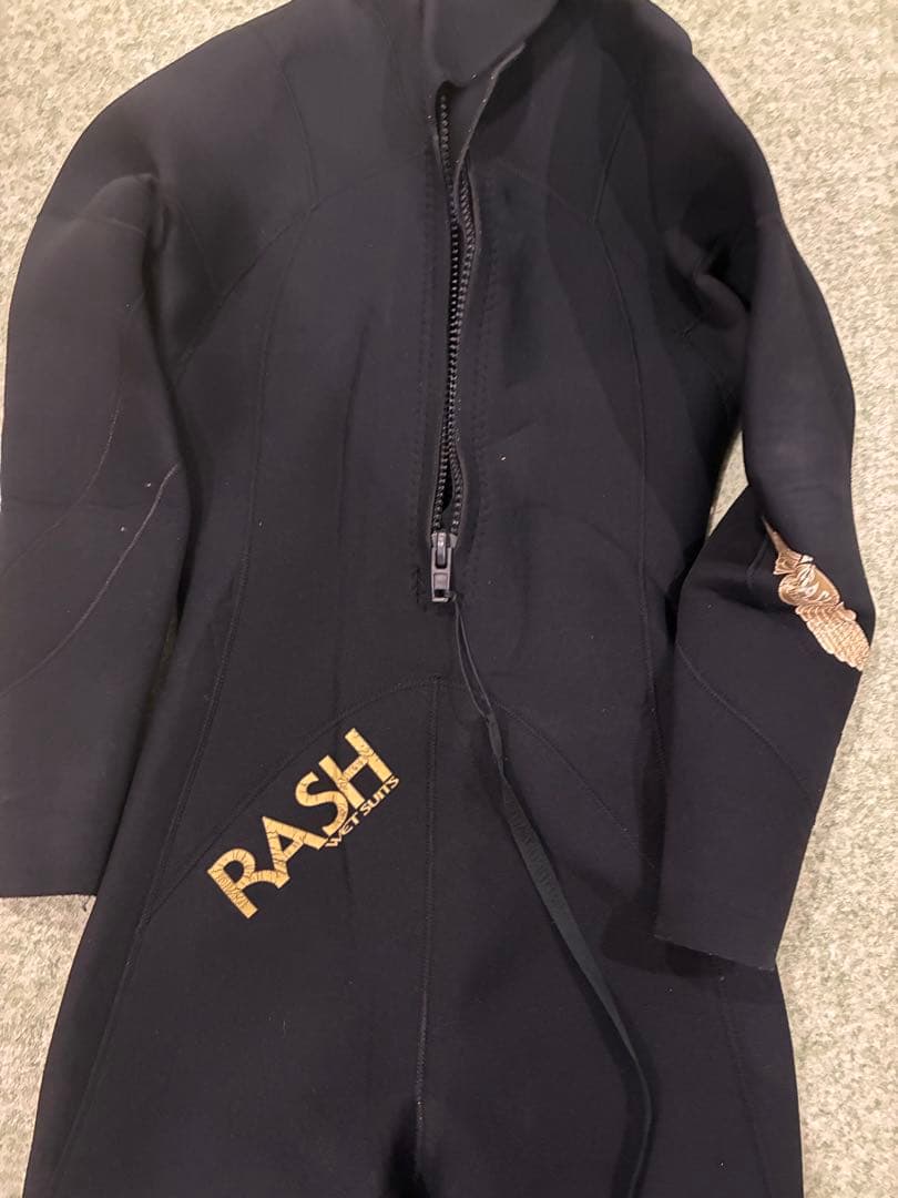 RASH ブラック ウェットスーツ