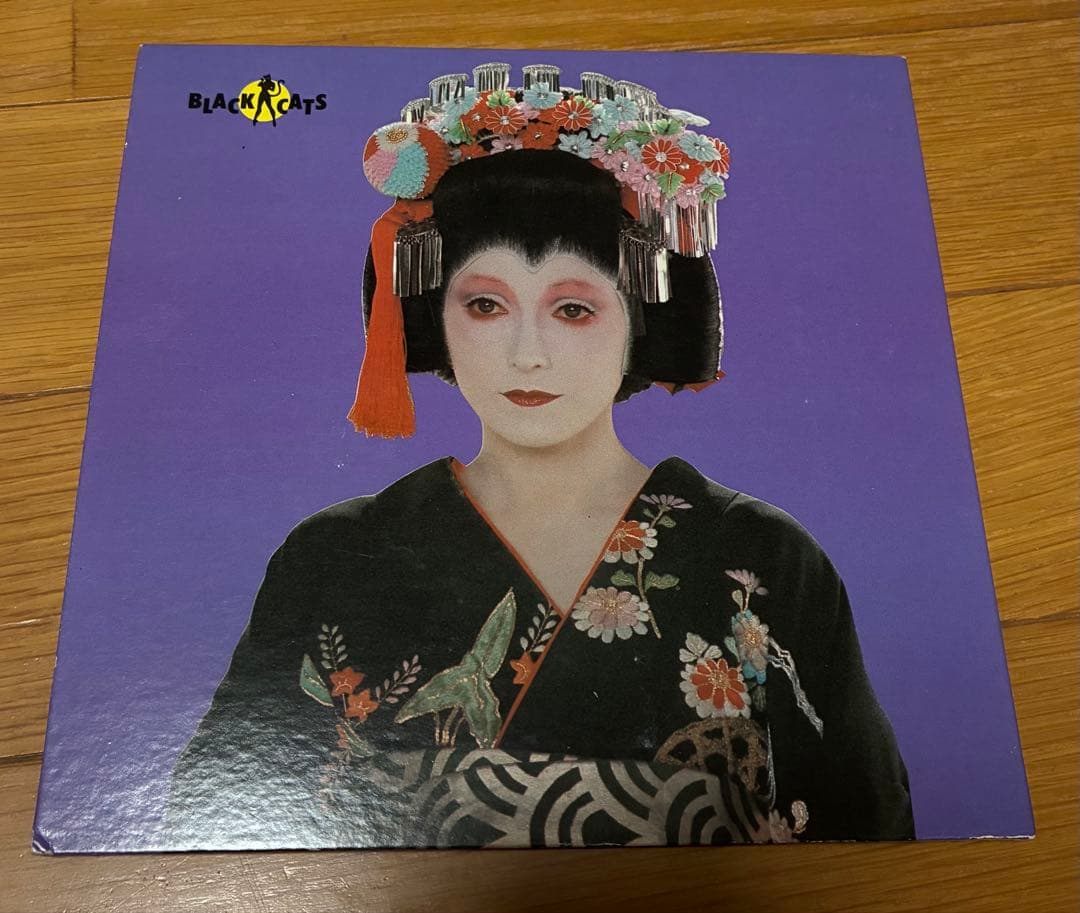ブラックキャッツ 黒猫 7” Black Cats クリームソーダ ロカビリー