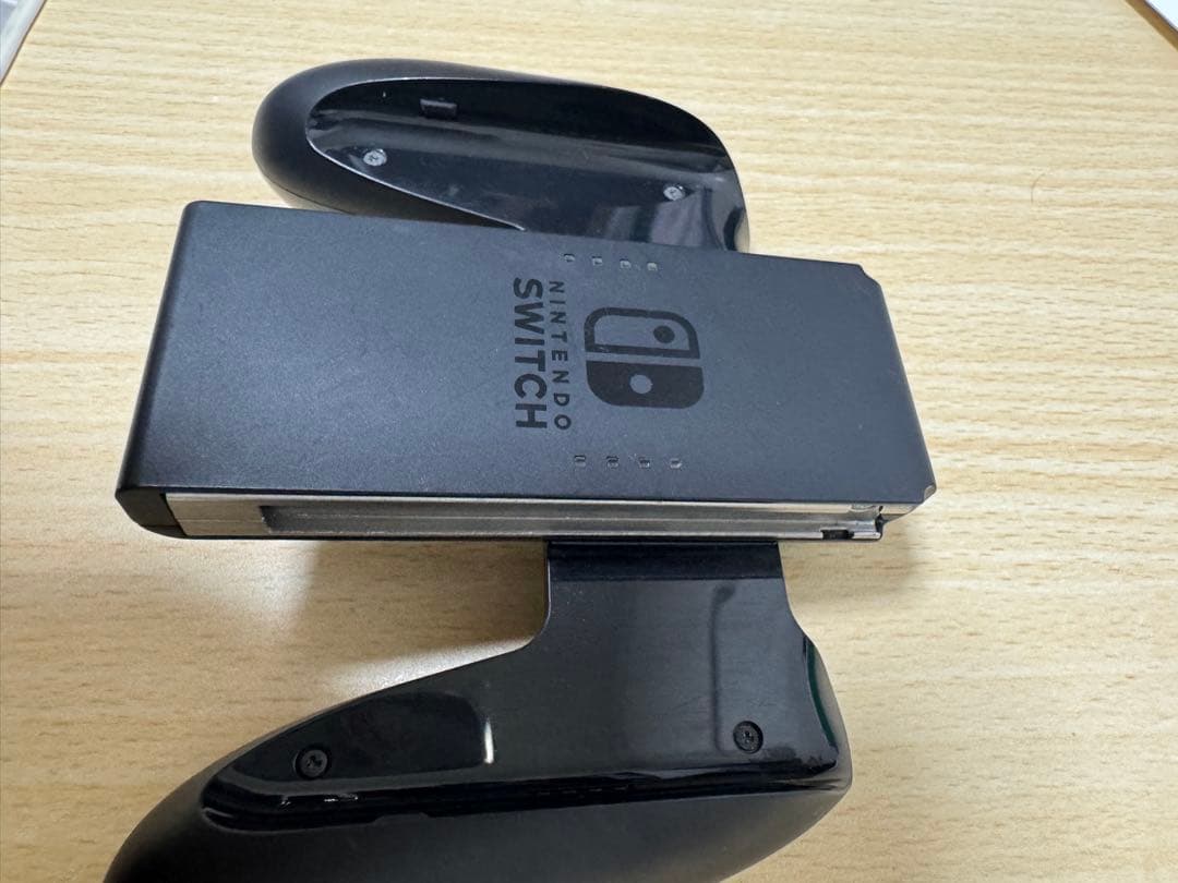 美品Nintendo Switch 本体HAC-001グレー　ネオンレッドR付き