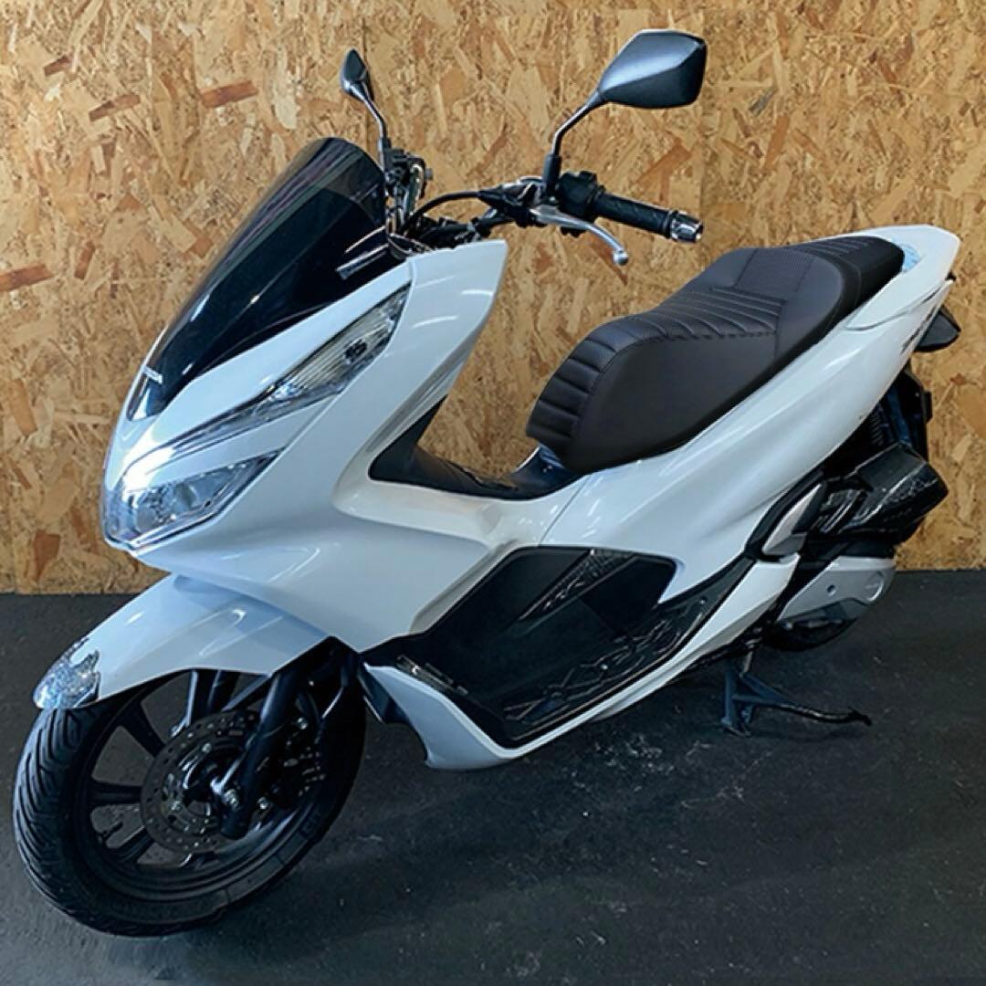 新品未使用TWR製 PCX125/160用カスタムシート タックロールデザイン