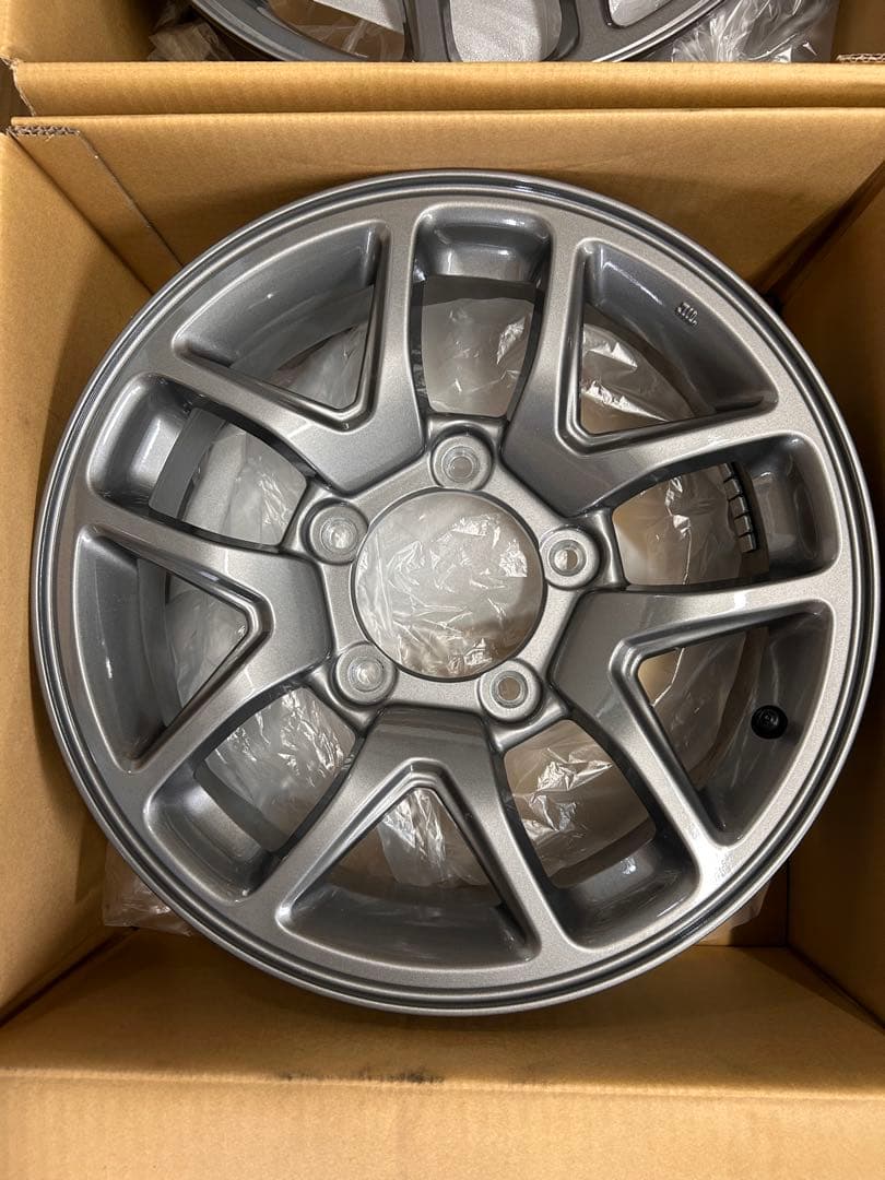 新車取り外し　未使用　JB64W ジムニー　XC 純正ホイール