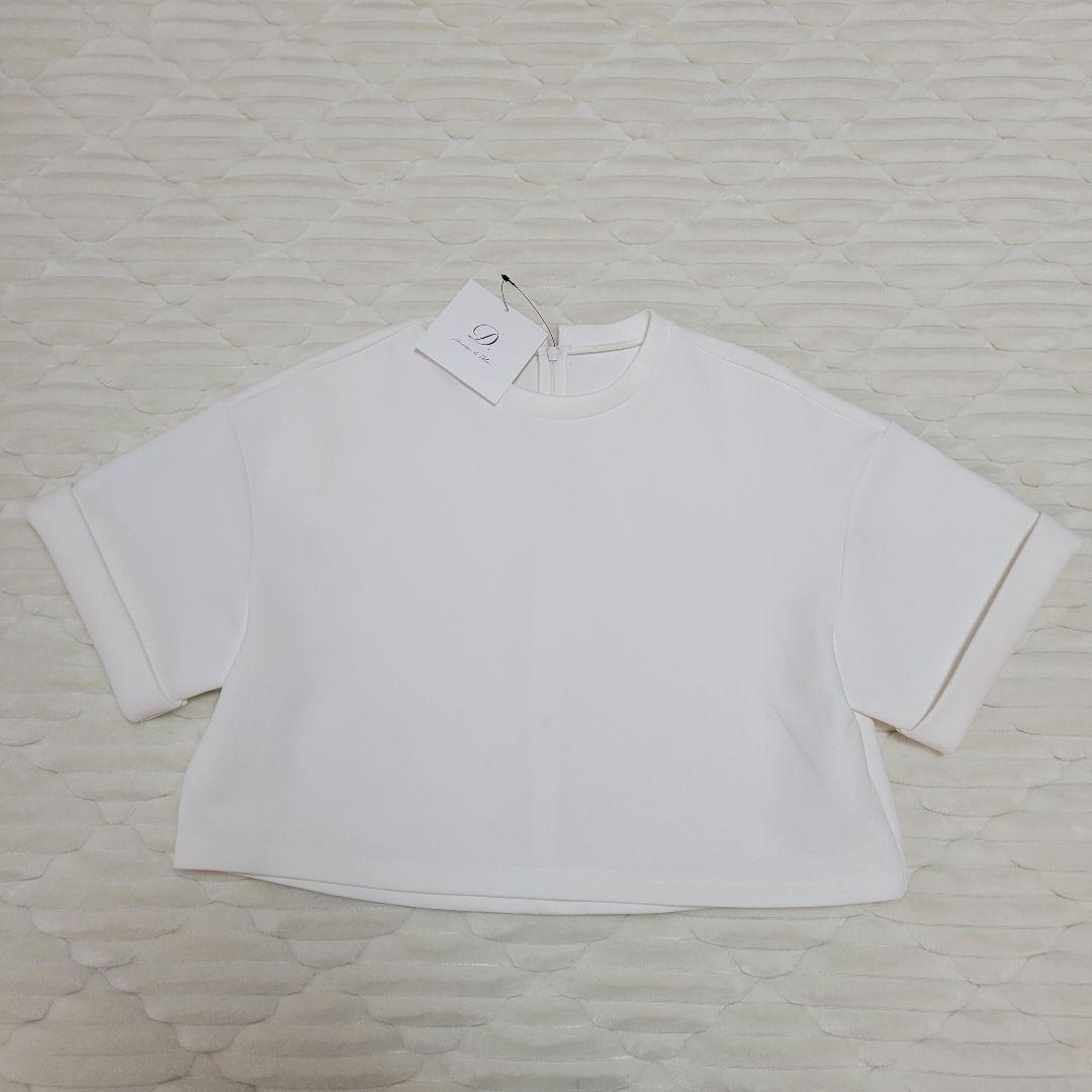 メゾンドドルチェ maison de Dolce. forme tee