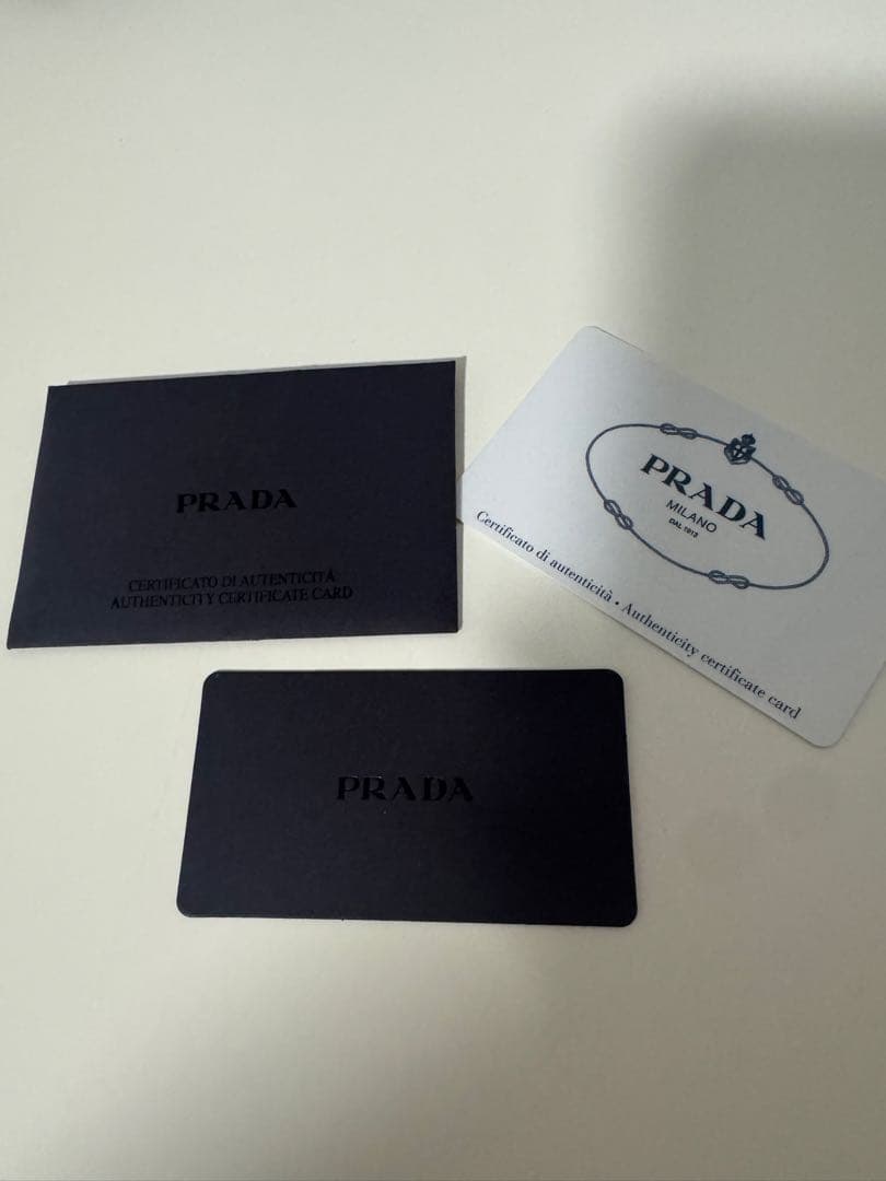 【美品】PRADA サフィアーノレザー 三つ折り財布 1MH021 ブラック