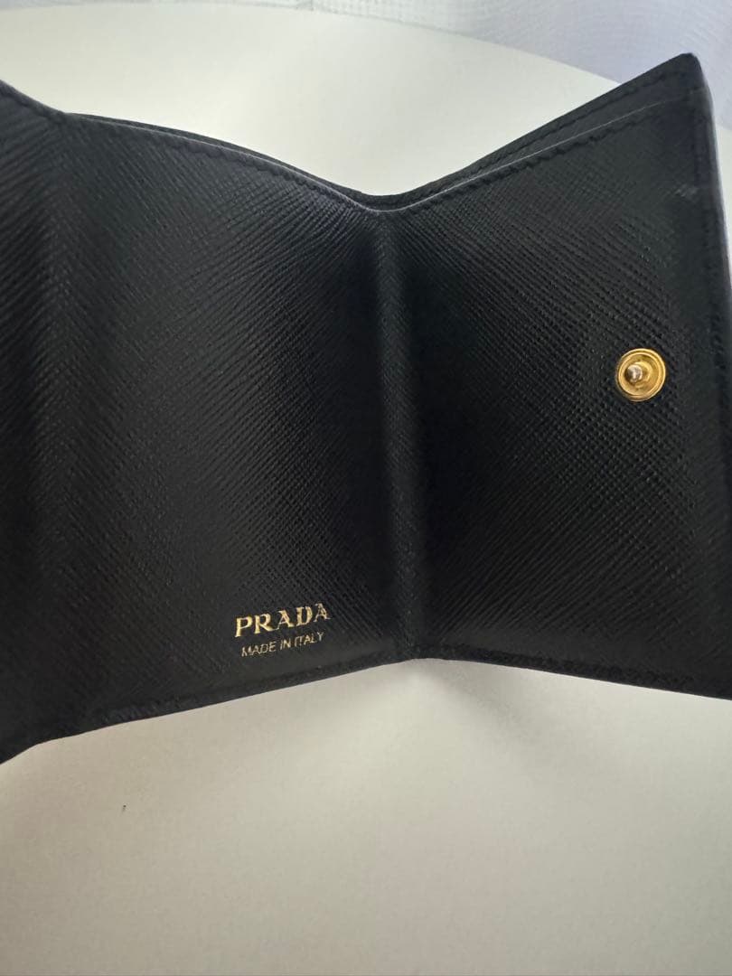 【美品】PRADA サフィアーノレザー 三つ折り財布 1MH021 ブラック