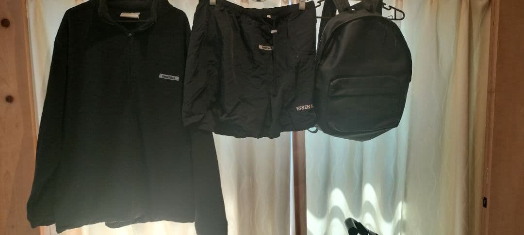 ESSENTIALS ブラック ジャケット・ショートパンツ・バックパックセット