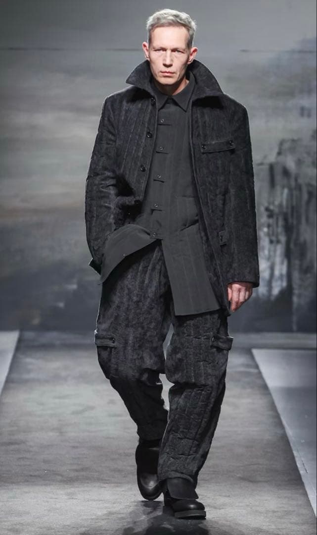 ヨウジヤマモトプールオム 25AW LOOK3 ベルベットJKT