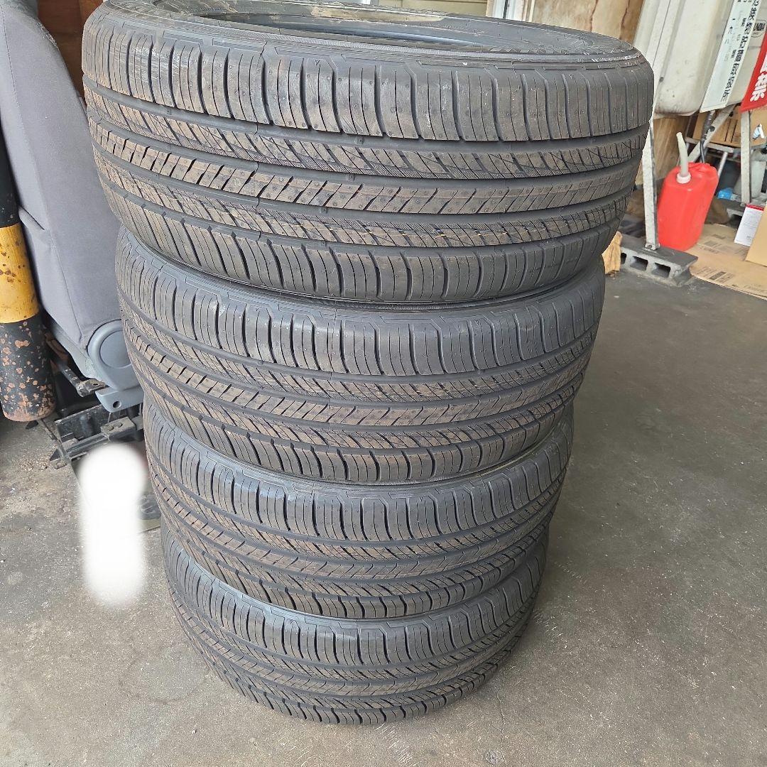 Kumho Crugen　HP71 265/60R18タイヤ