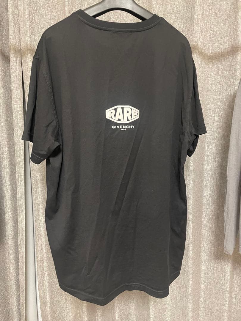 GIVENCHY ブラック Tシャツ RARE