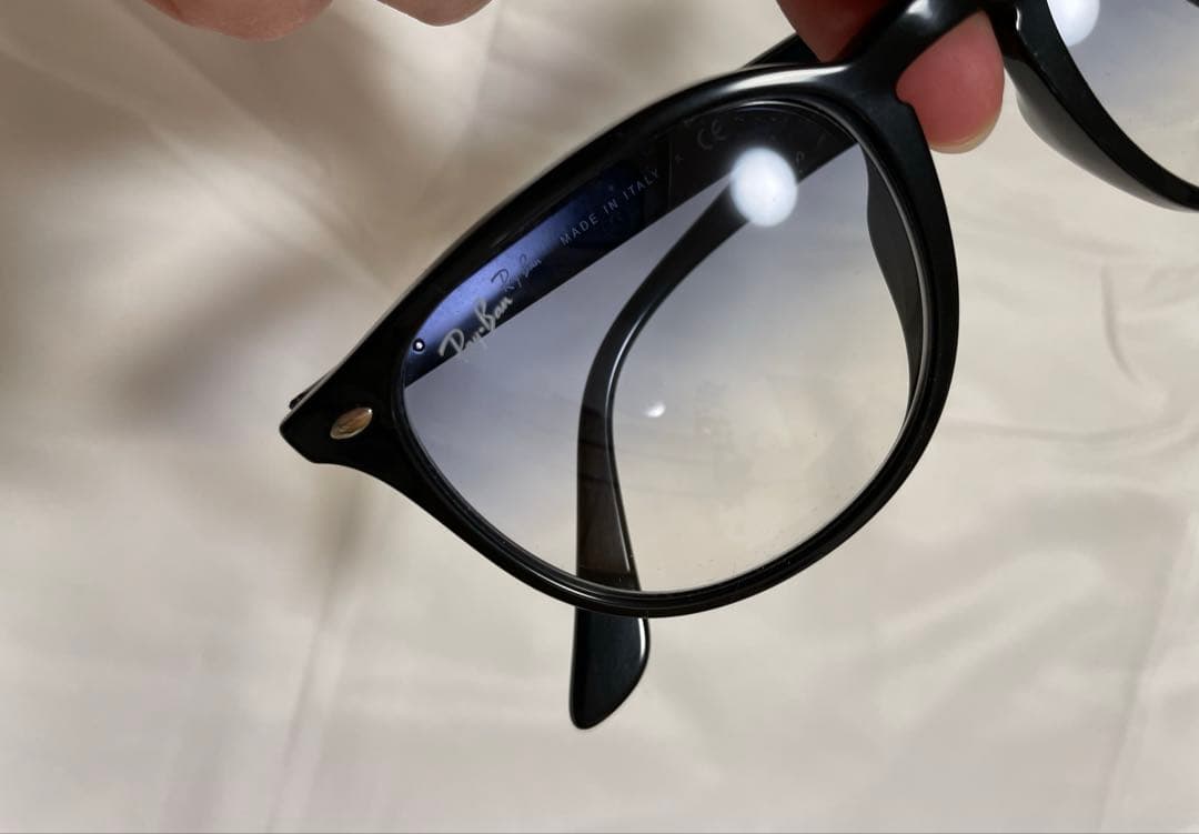 くま　Ray-Ban レイバン　RB4259-F サングラス　ブラック　黒