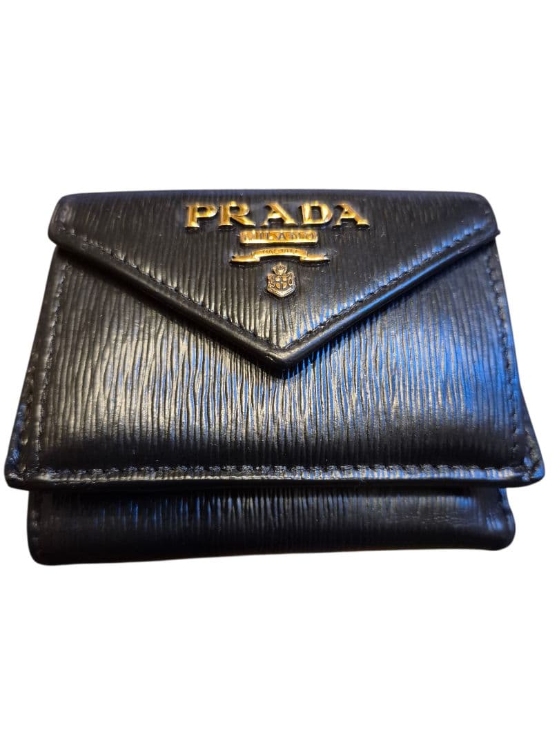 ＰＲＡＤＡ　プラダ　サフィアーノ　三つ折り財布　 w