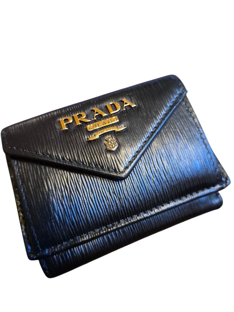 ＰＲＡＤＡ　プラダ　サフィアーノ　三つ折り財布　 w
