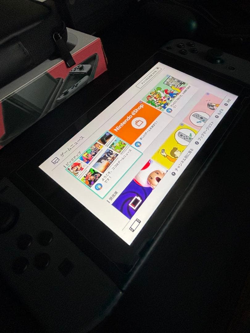 【美品】任天堂　Nintendo Switch 本体 グレー