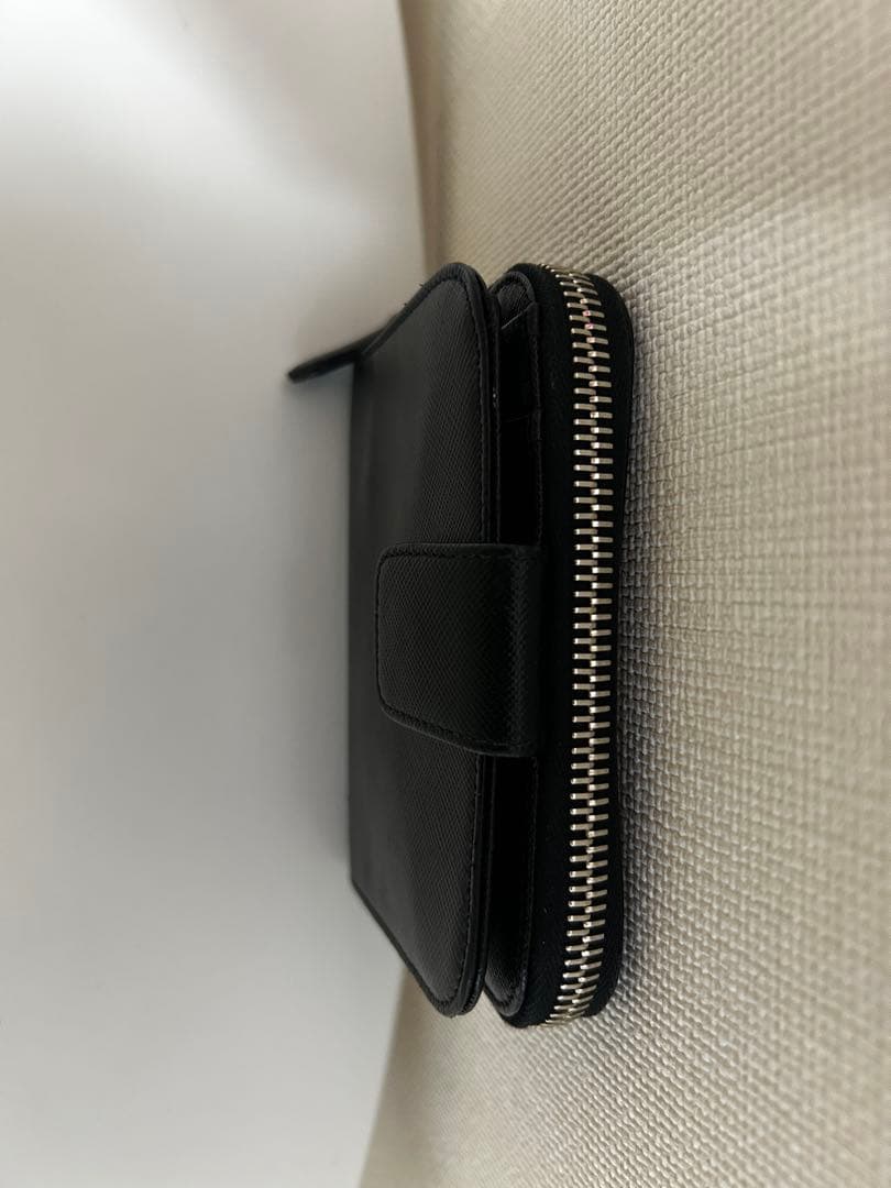 美品 プラダ サフィアーノ 二つ折り財布 最終値下げ！