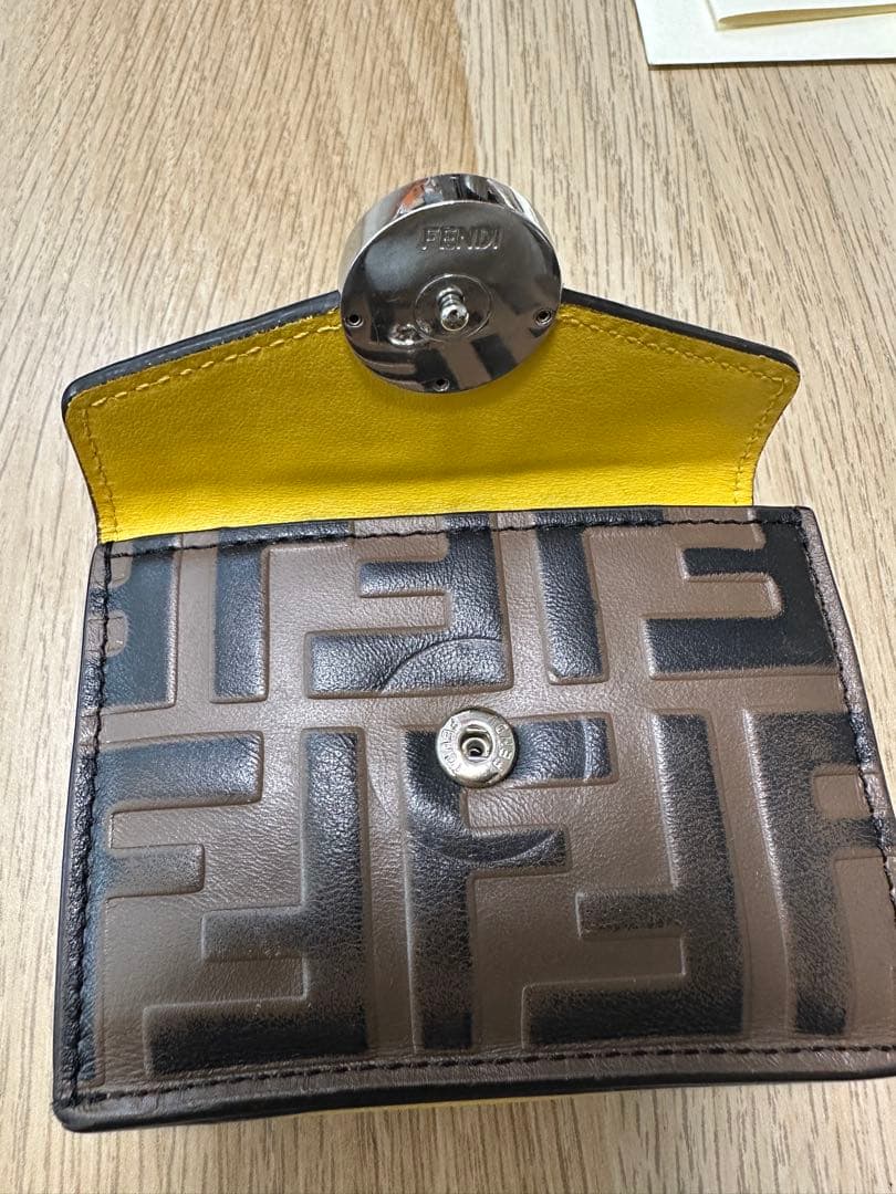 FENDI 三つ折り財布 イエロー