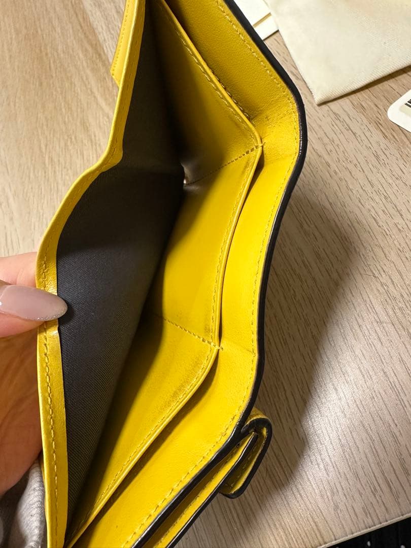 FENDI 三つ折り財布 イエロー