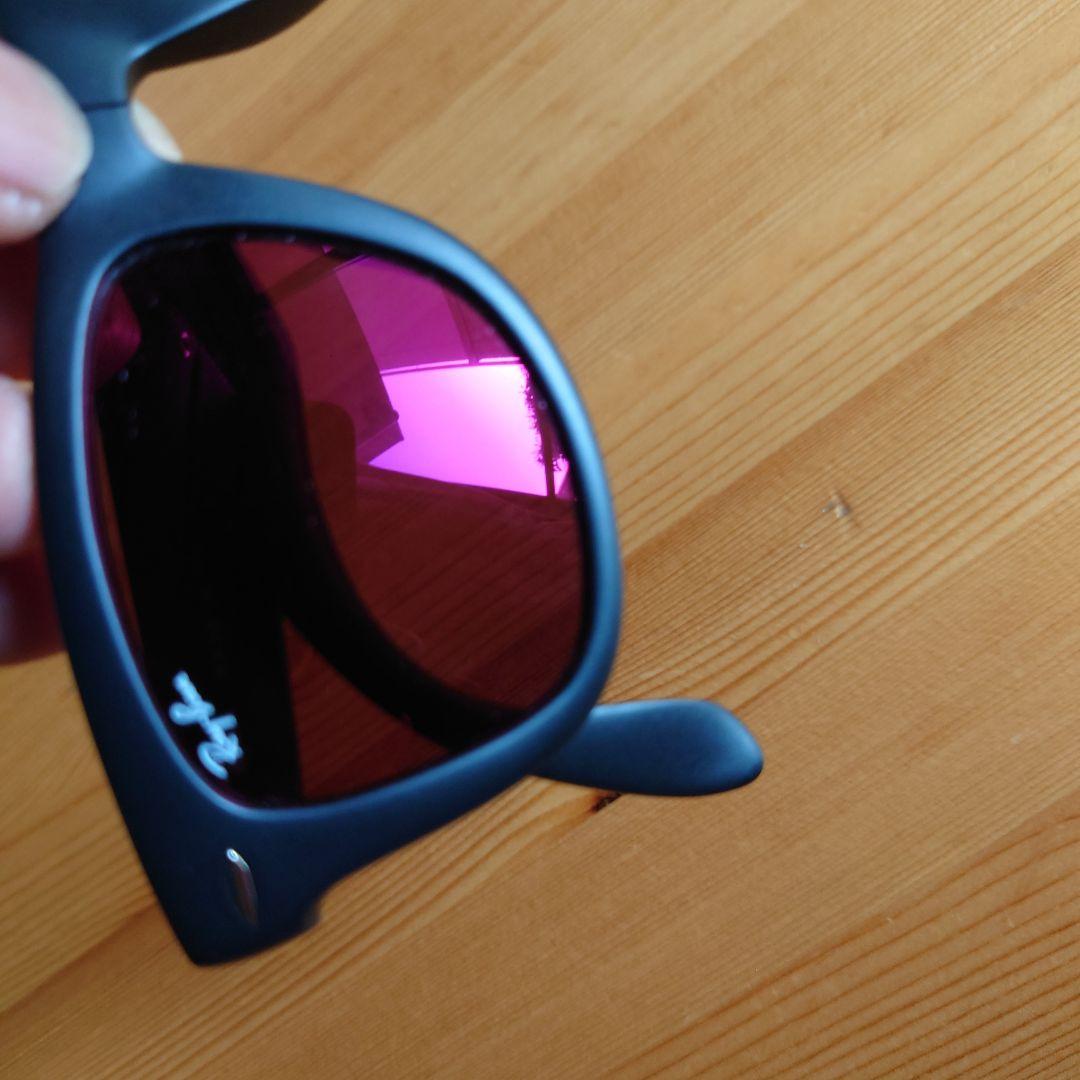 Ray-Ban クラシック サングラス 赤レンズ