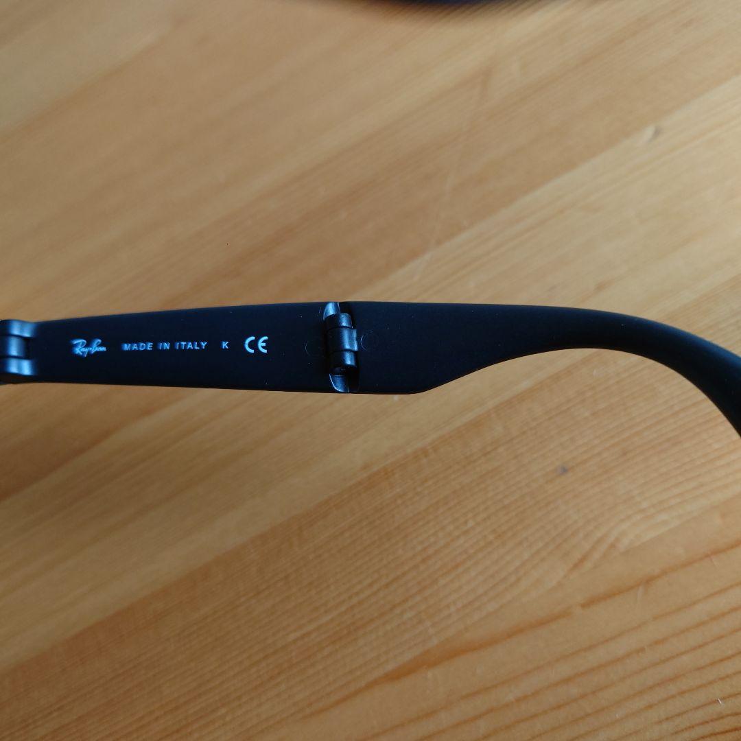 Ray-Ban クラシック サングラス 赤レンズ