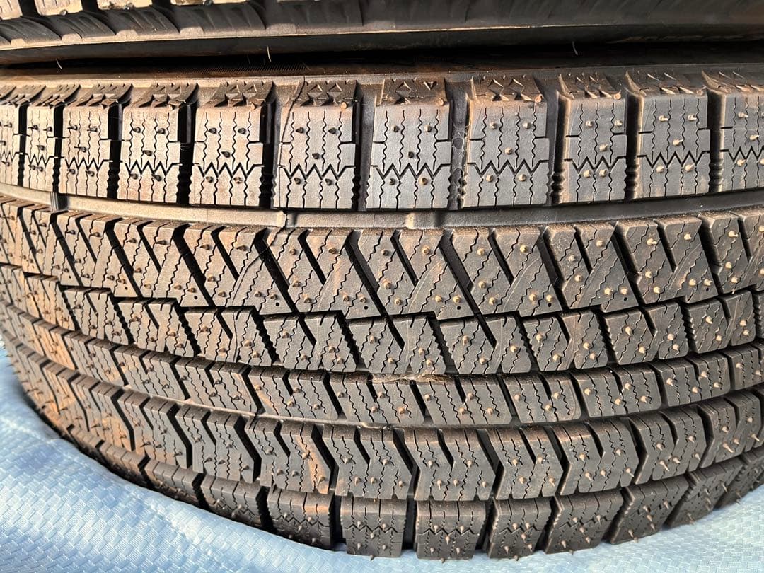 235/45R18 ブリヂストン　スタッドレス　2本セット