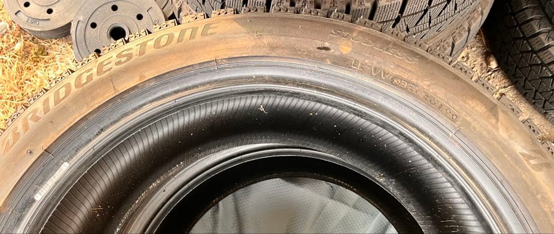 235/45R18 ブリヂストン　スタッドレス　2本セット