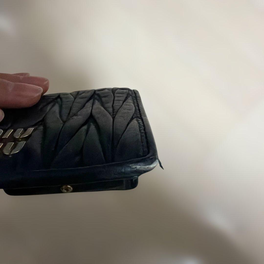miumiu マテラッセレザー 折り財布