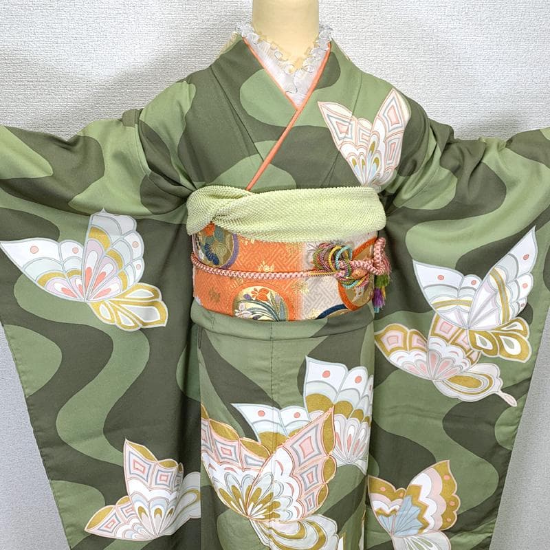 【売切値下げ】411z4〇高身長な方にも 振袖 重ね衿付き 金駒刺繍 緑〇成人式