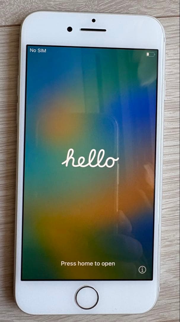 Apple iPhone 8 シルバー 64G