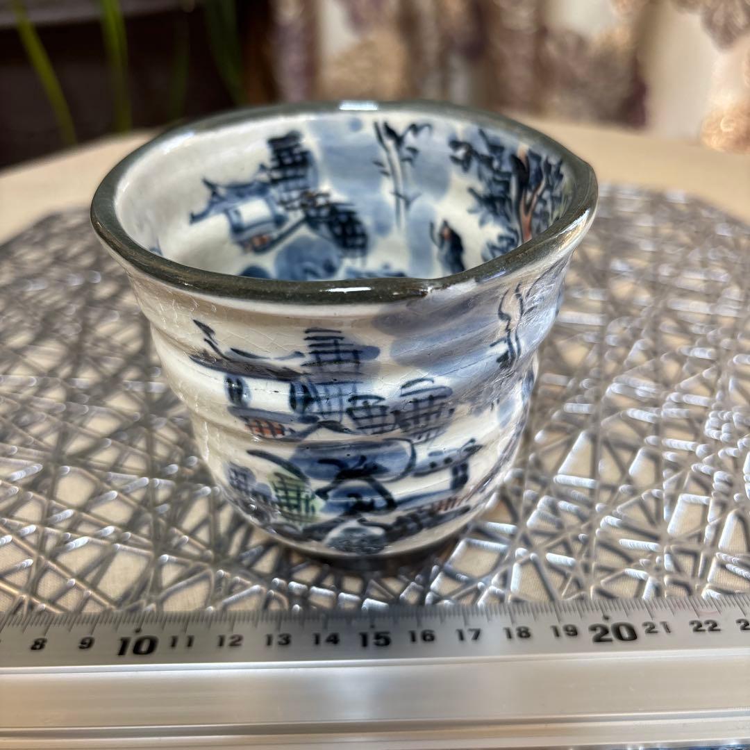 陶器の湯呑み 青と白の風景画