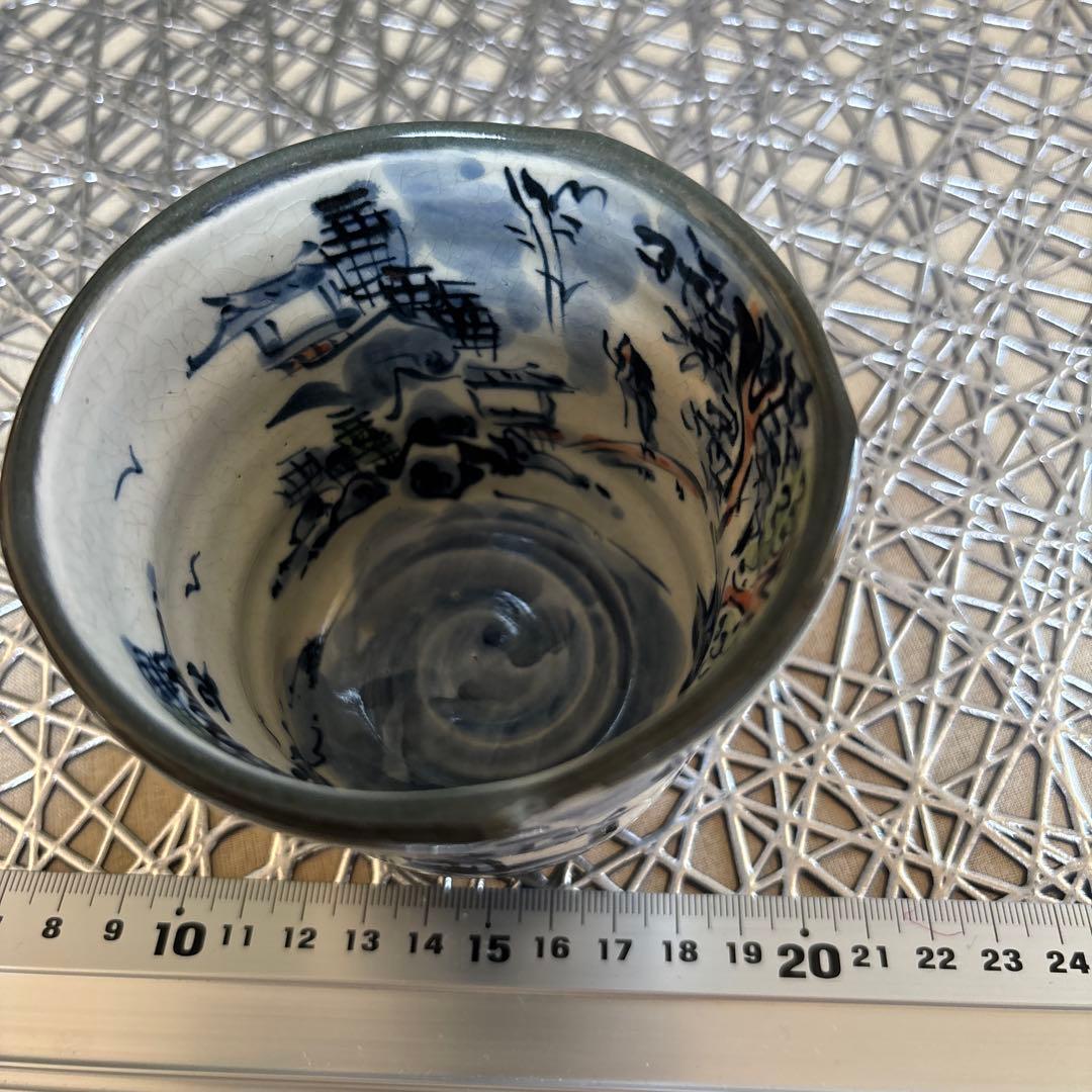 陶器の湯呑み 青と白の風景画