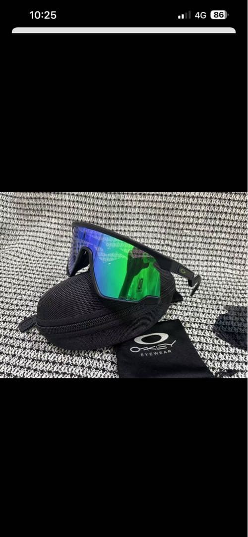 Oakley ミラーグリーン サングラス　ぴーちゃん