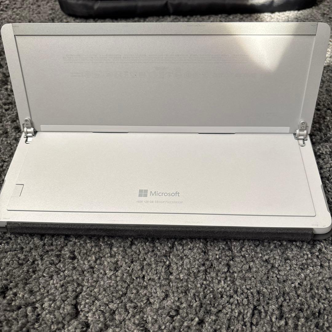 Windows go 3 充電器・マウス・タッチペン付き　ケース付き