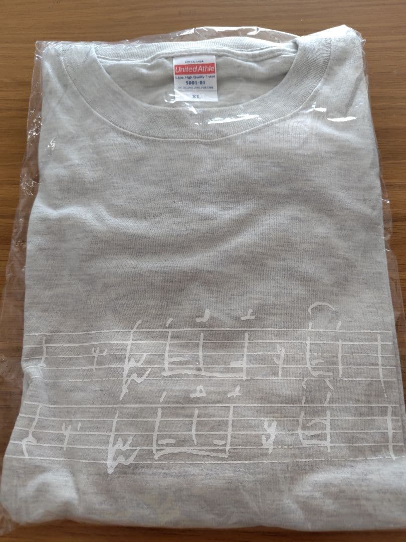 期間限定価格❕️Netflix グラスハート TシャツXL 音符柄　テンブランク