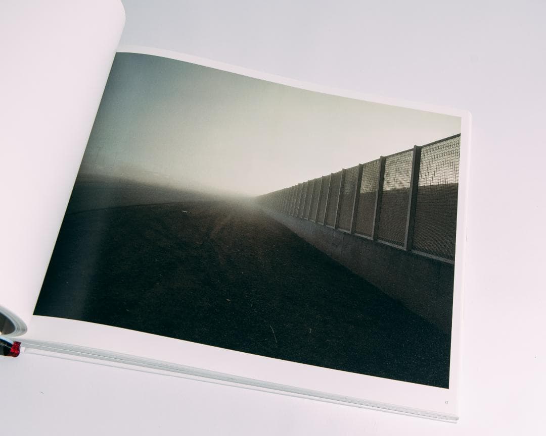 アート・デザイン・音楽 Richard Misrach Border Cantos