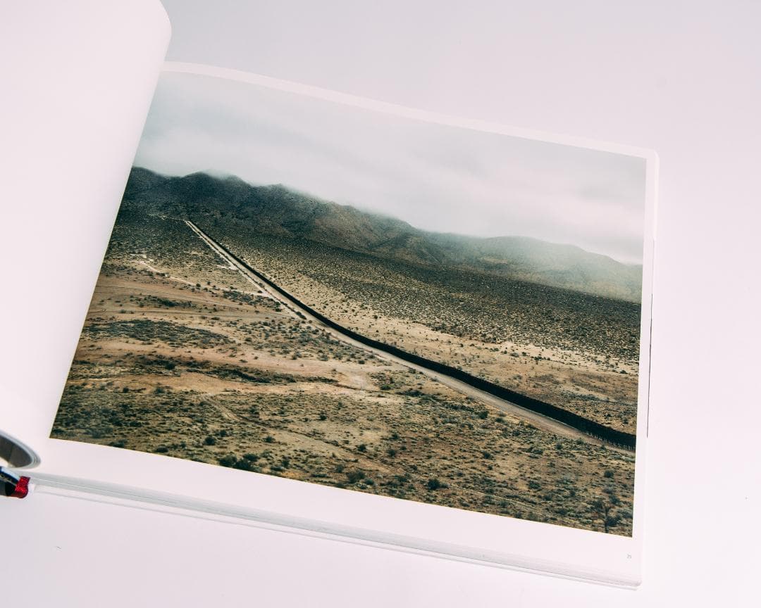 アート・デザイン・音楽 Richard Misrach Border Cantos