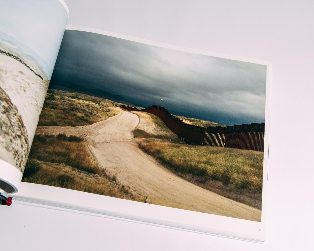 アート・デザイン・音楽 Richard Misrach Border Cantos