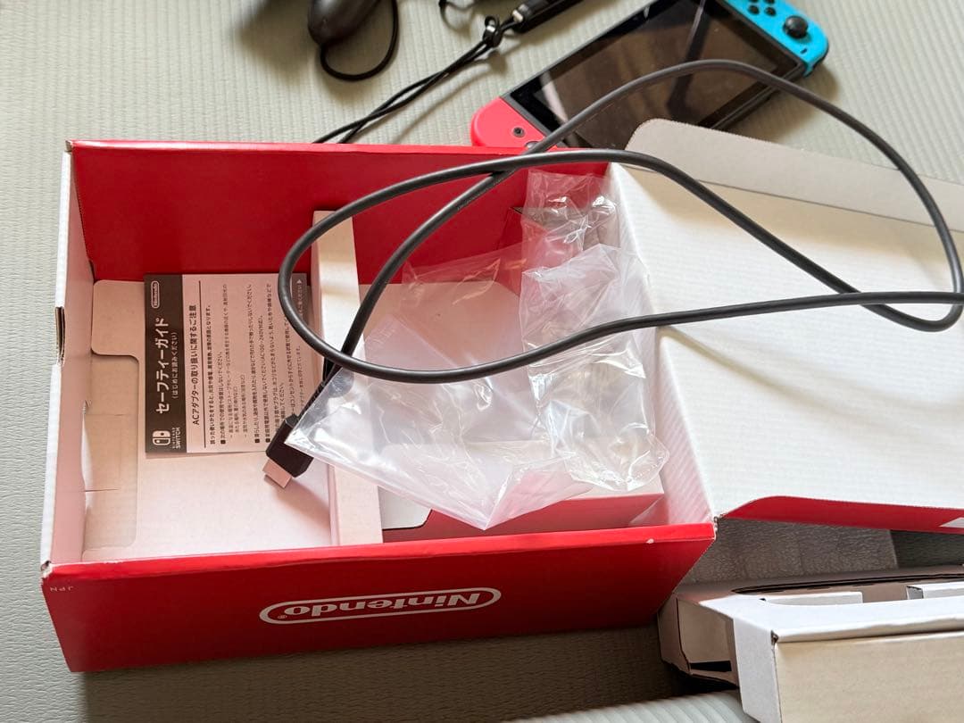 Nintendo Switch ネオンブルー/レッド 本体　バッテリー強化