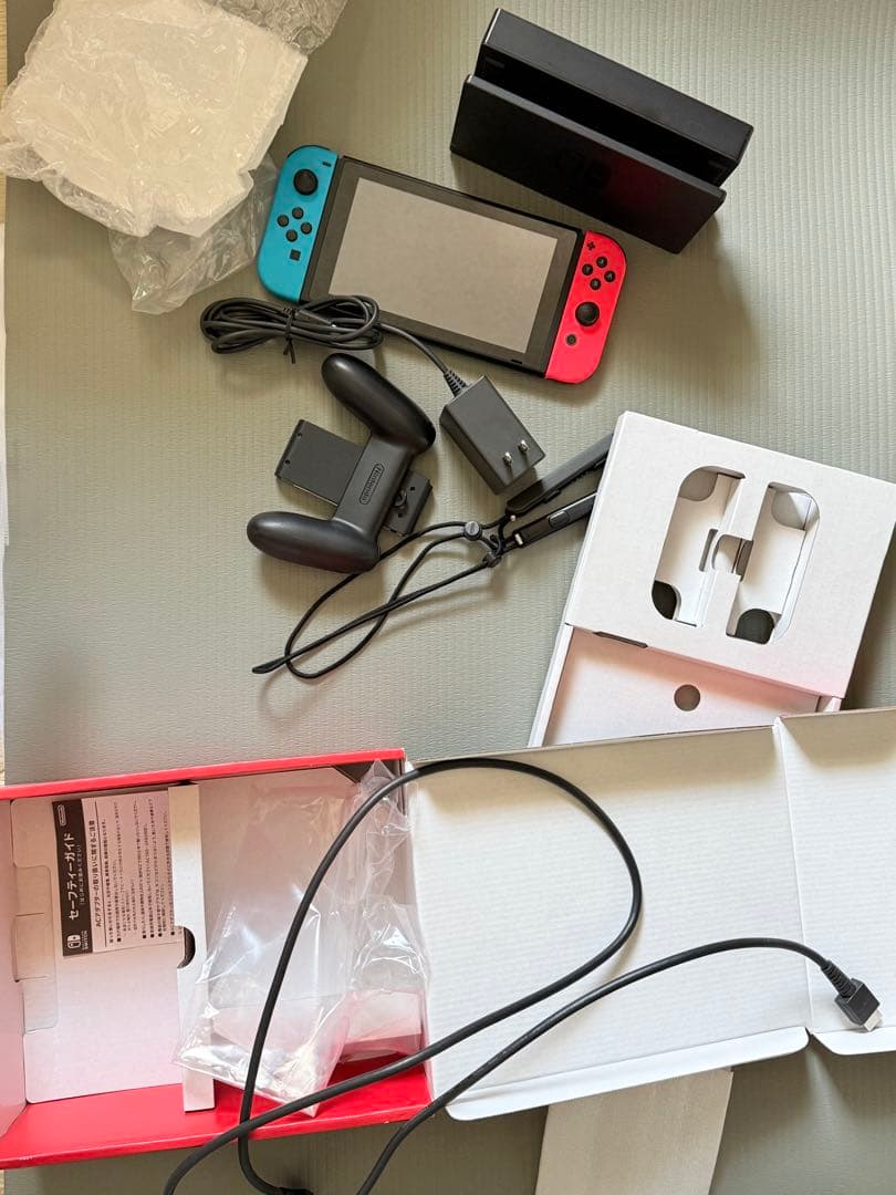 Nintendo Switch ネオンブルー/レッド 本体　バッテリー強化