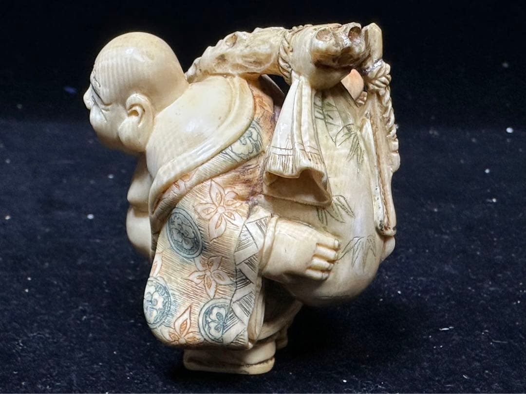 置物　アンティーク　天然素材　仏像　彫刻 古美術品　細密細工　骨董コレクション