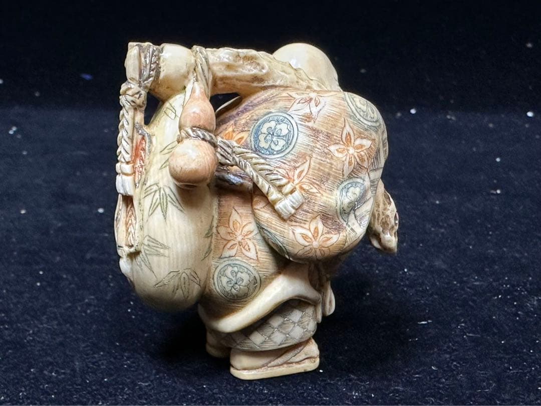 置物　アンティーク　天然素材　仏像　彫刻 古美術品　細密細工　骨董コレクション