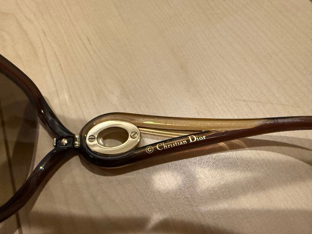 クリスチャンディオール DIORVOLUTE2F DIORロゴ サングラス　美品