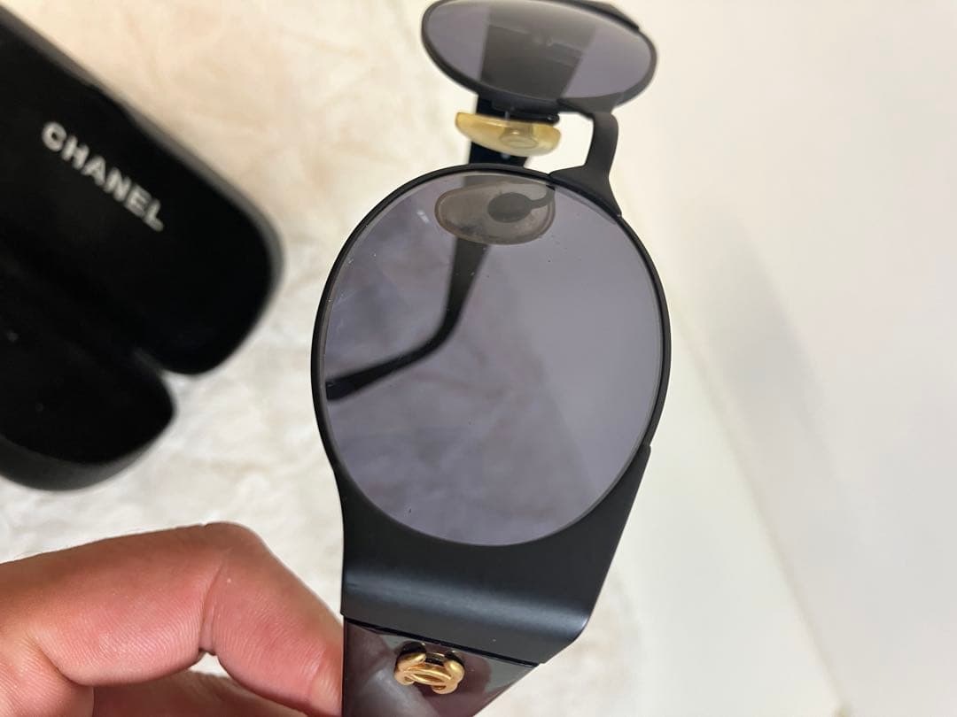 CHANEL　シャネル　サングラス　ココマーク　ブラック　黒　ロゴ　ケース付き