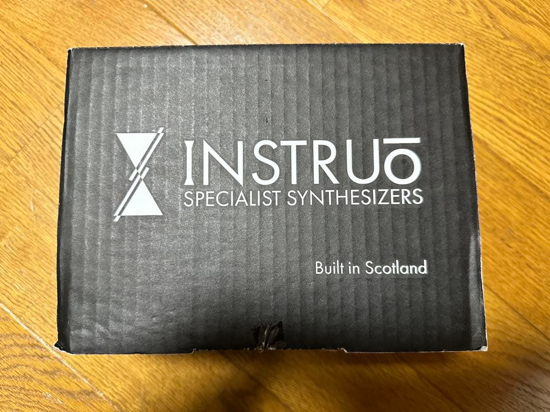 INSTRUO Lubadh モジュラーシンセサイザー