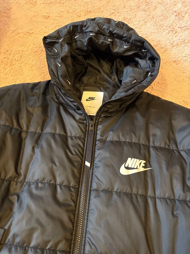Nike ブラック ロングダウンコート Therma-FIT