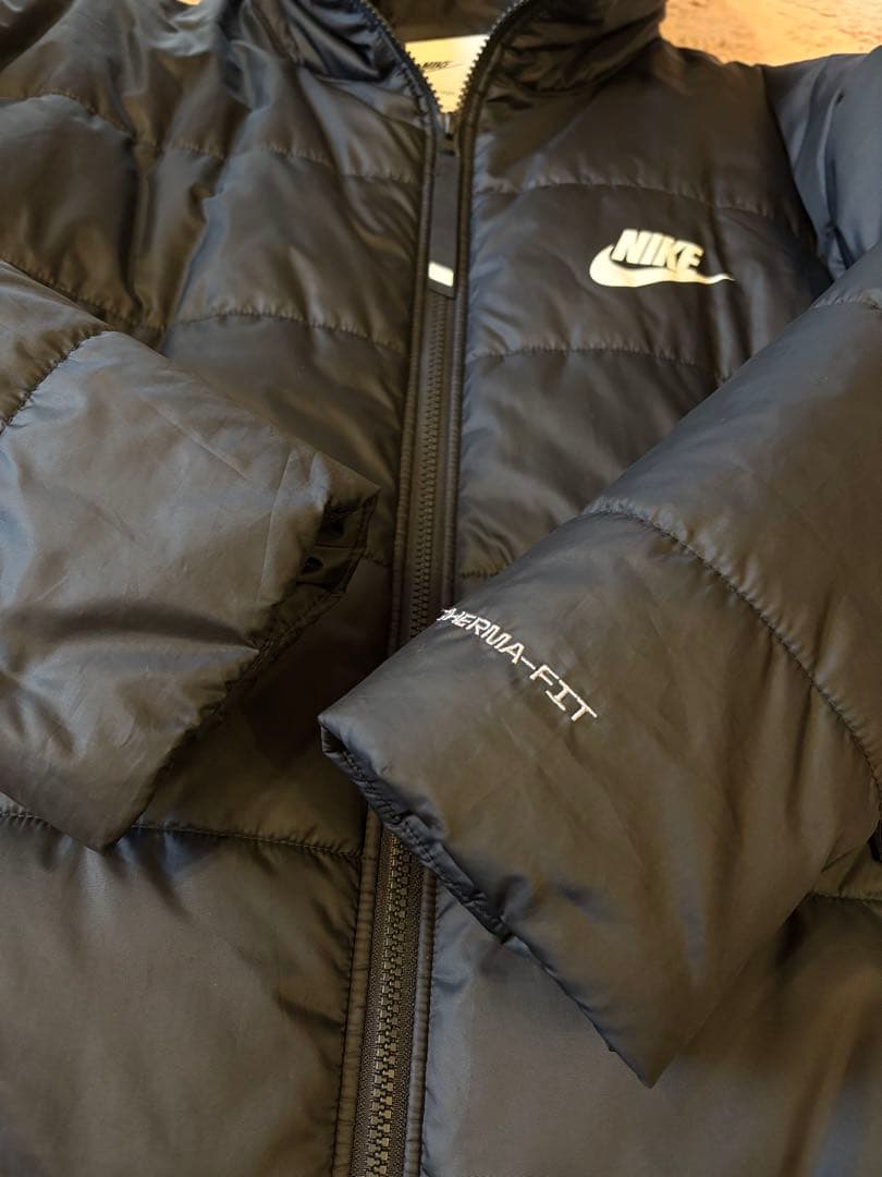 Nike ブラック ロングダウンコート Therma-FIT
